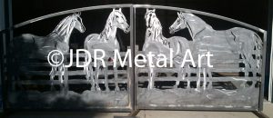 Driveway Gate with Horses by JDR Metal Art 1