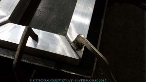 aluminum gate frame for slide gate tail by JDR Metal Art 2017