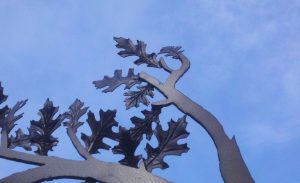 Gate with oak tree leaves JDR Metal Art unsmushed Copy 1