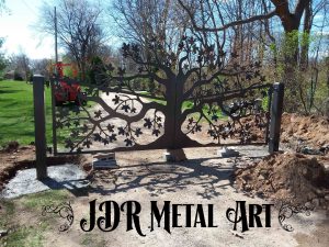 Entry gate with maple tree metal art design