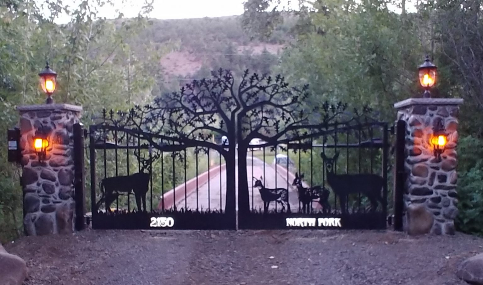 23 Awesome Wildlife Metal Art Driveway Gates Custom Driveway Gates By   Washington Custom Tree Deer Wildlife Driveway Gate E1586492602775 1536x908 