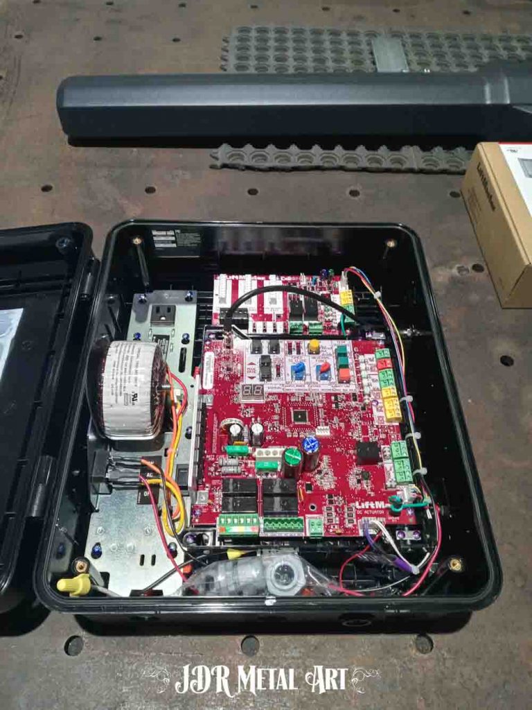 Liftmaster LA 500 control box interior copy