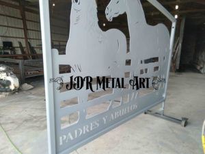 drive gates with horse design