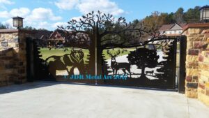 Kentucky wildlife theme driveway gates