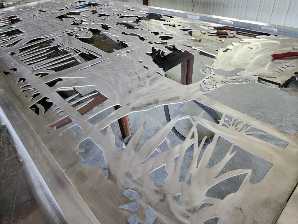 Aluminum deer silhouette for slide gate