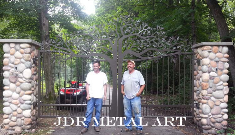 Custom marine grade aluminum driveway gate with oak tree design installed in Dublin Ohio by JDR Metal Art